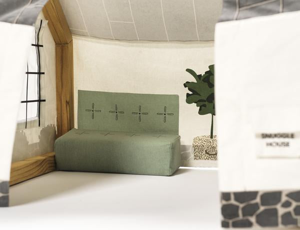 ELODIE Snuggle House