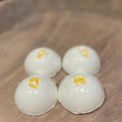 Naturally Well Co | Bath Bomb - Plumme Box